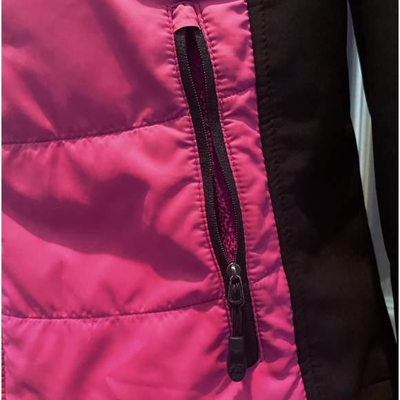 New Balance Women’s Winter Puffer Jacket. Size M - Picture 5 of 6